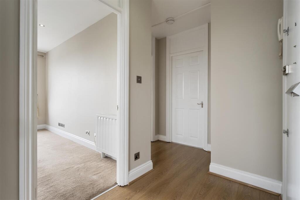 17 Heathdene, Chase Side N14 5HU-4.jpg