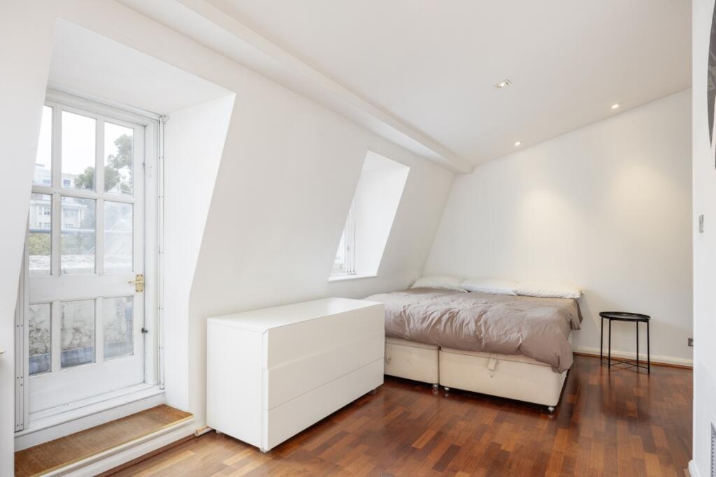 Ennismore Gardens...