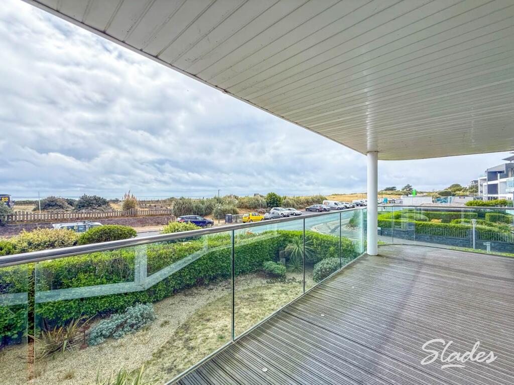 BALCONY (2)