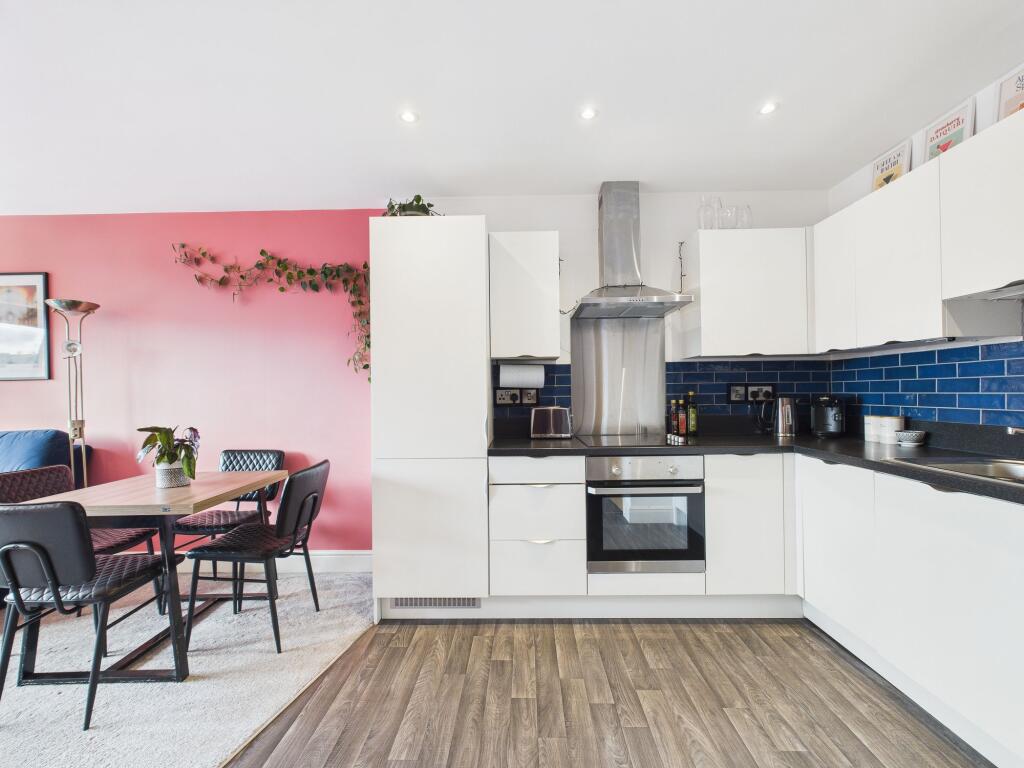 Kitchen/Living Area