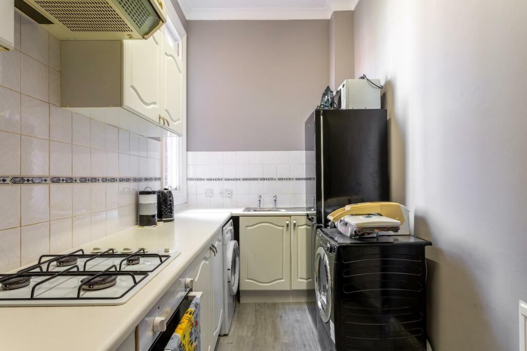 kitchen (1).jpg