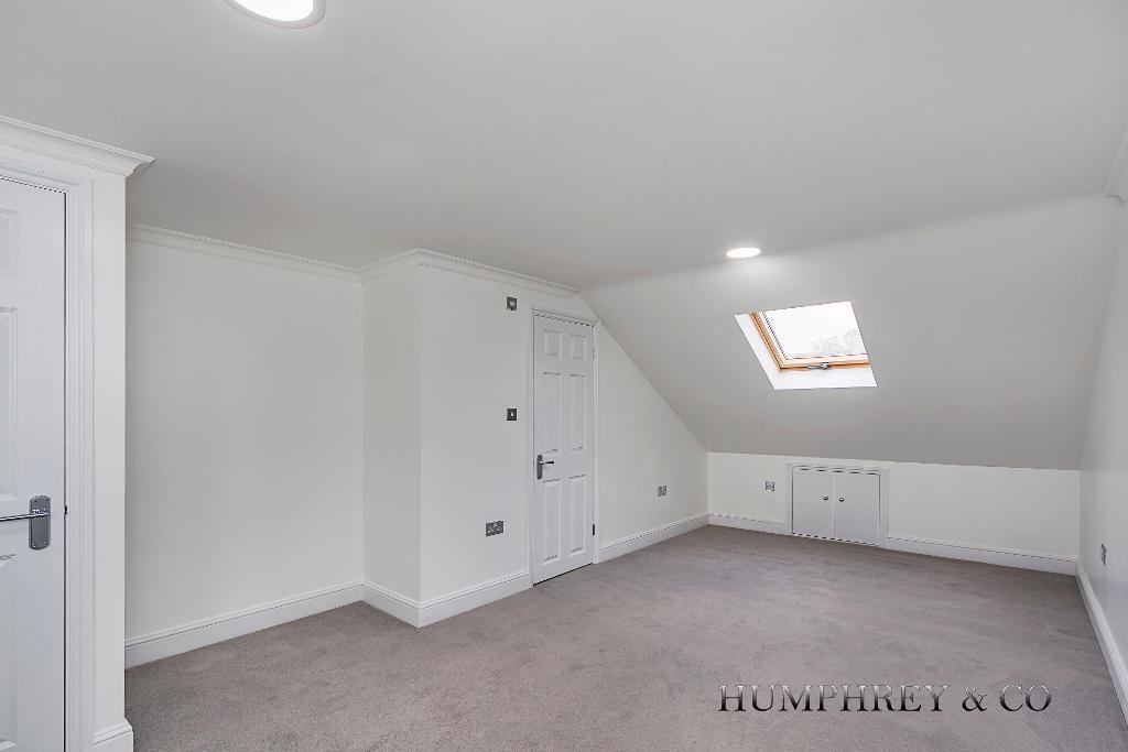 4 bedroom Terraced for sale