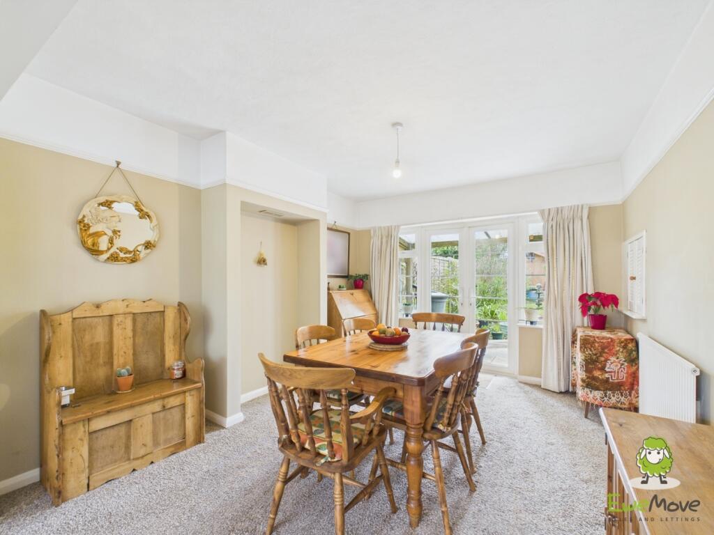 CAM03778G0-PR0180-STILL015