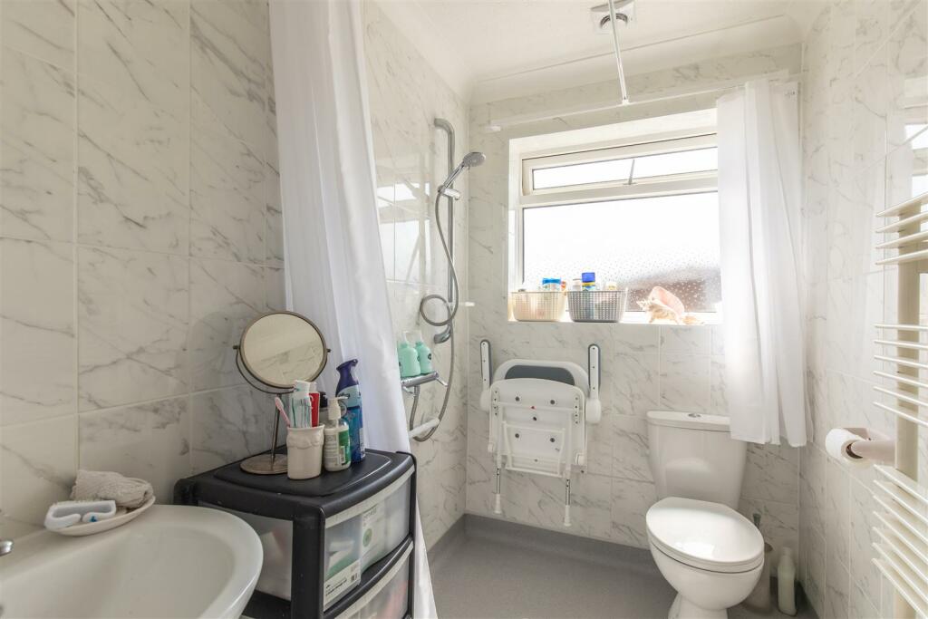SHOWER ROOM/WET ROOM