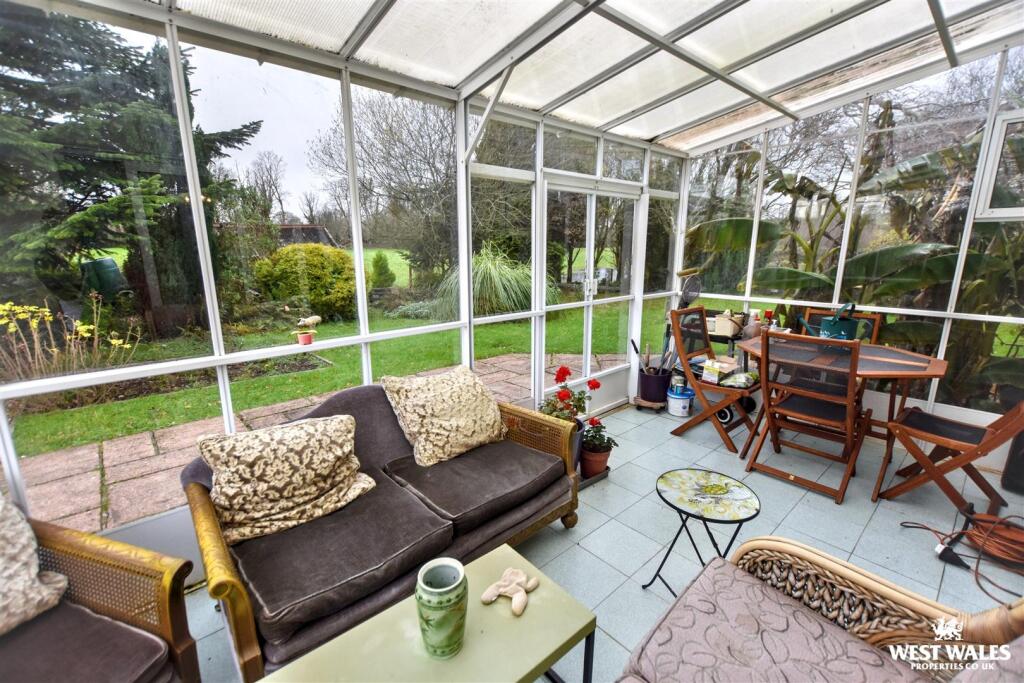 4 - 2025-12-01T132444.930.jpg