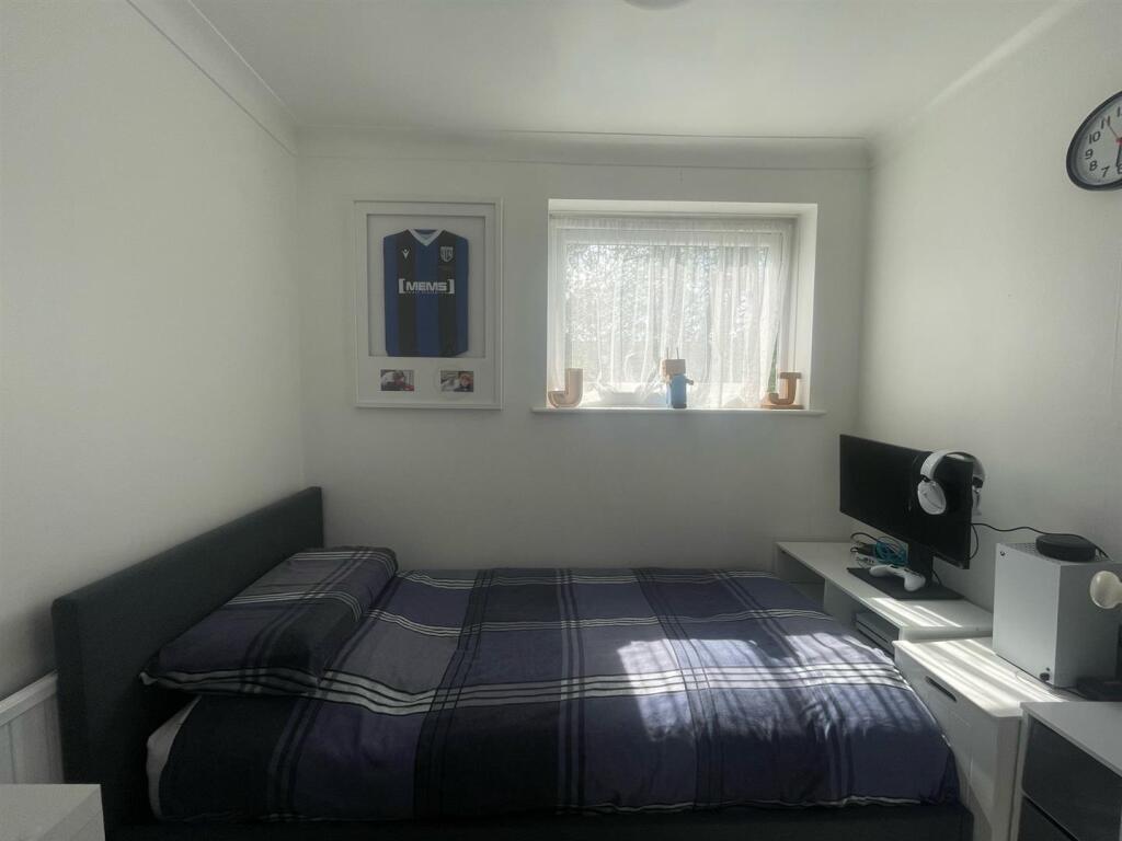 Single Bedroom.jpg