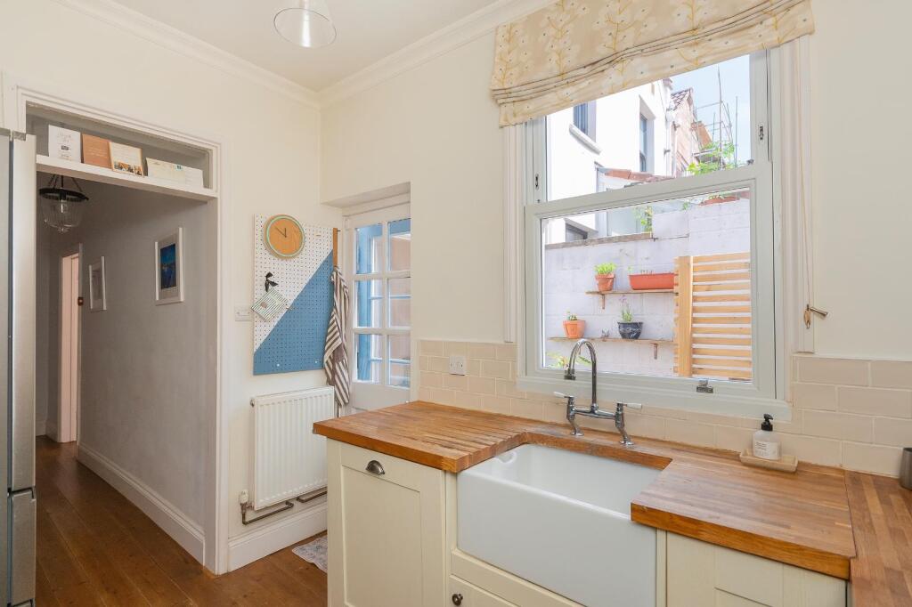 1I1RSE - Kitchen A.jpg