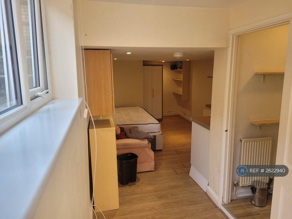 Studio Annex/Bedroom 1