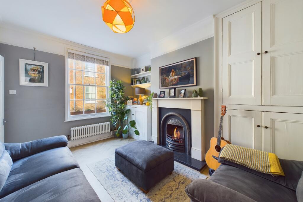 CAM03162G0-PR0201-STILL010