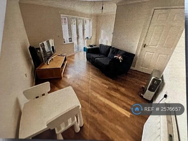 Lounge &amp; Dining Room