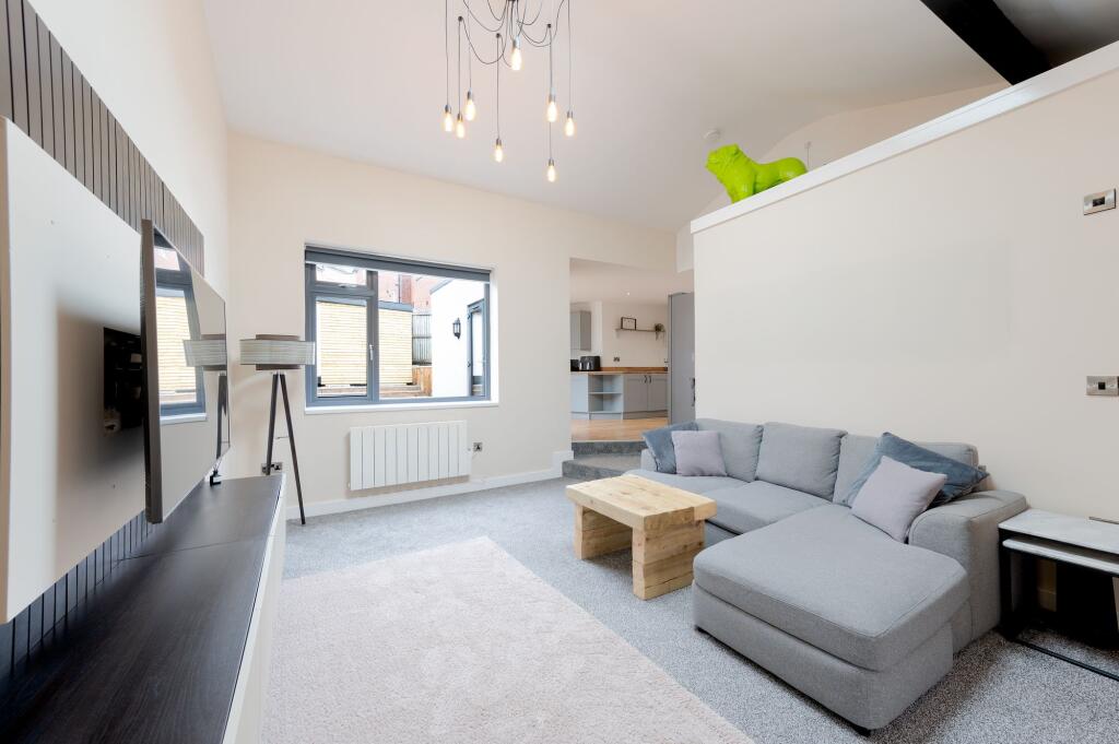 OPEN PLAN KITCHEN, DINER AND LIVING ROOM