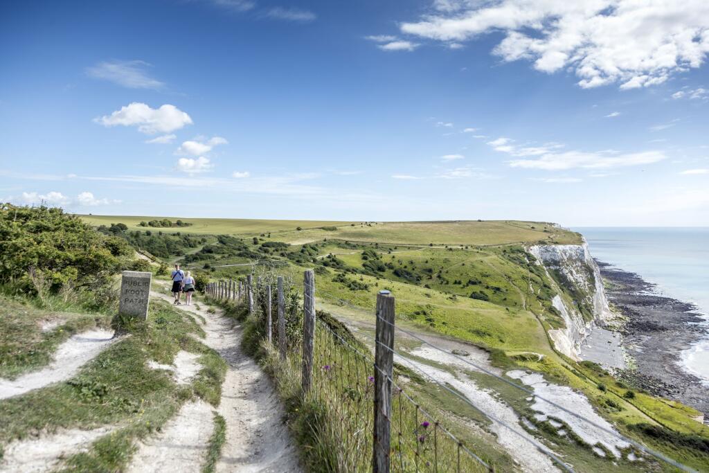 Dover white cliff walk ways