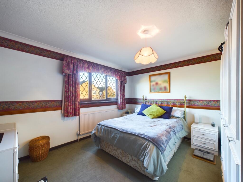 CAM02023G0-PR0111-STILL036