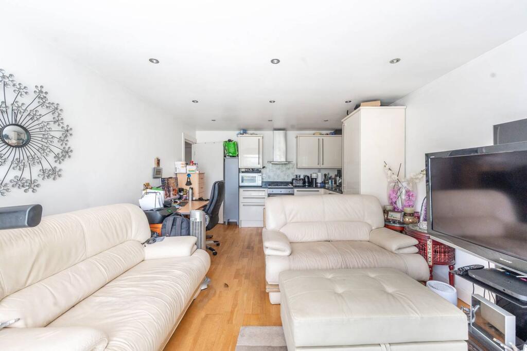 Davidson Frost-Wellings, DFW, Brampton Court, Livi