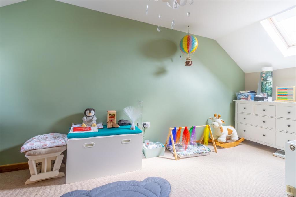 Bedroom 4.jpg
