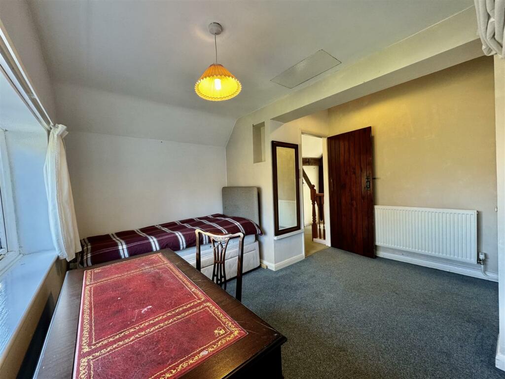 BEDROOM 3