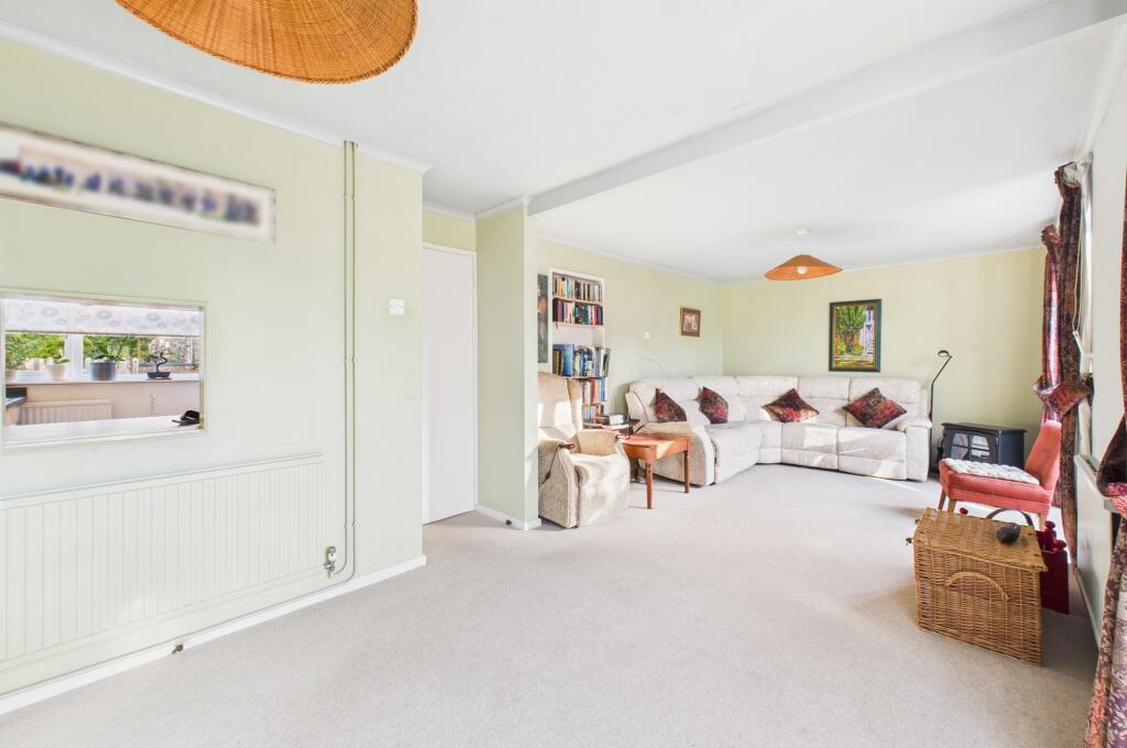 CAM02545G0-PR0531-STILL005