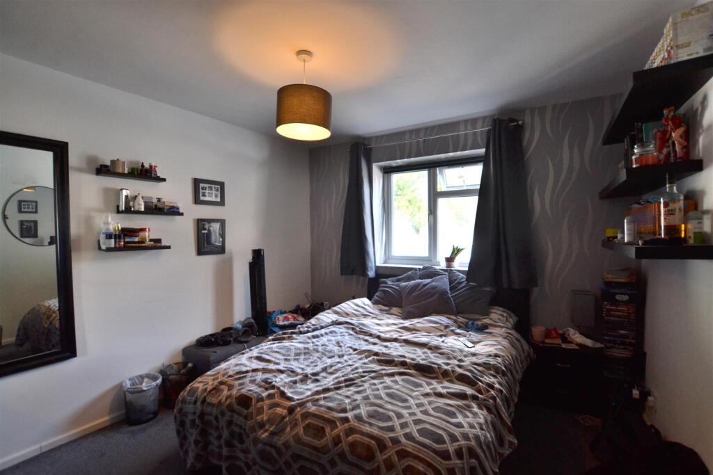 Annex Bedroom .1.JPG