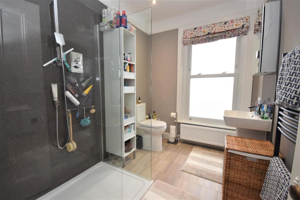 Ensuite Shower Room.JPG