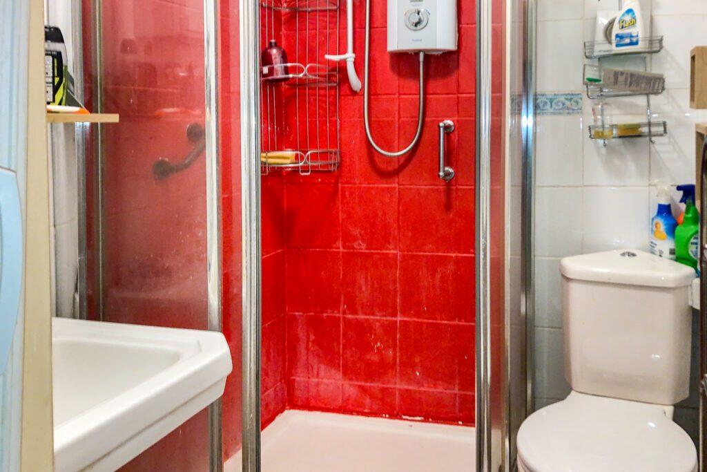 Magdalene Road- Bathroom Overview