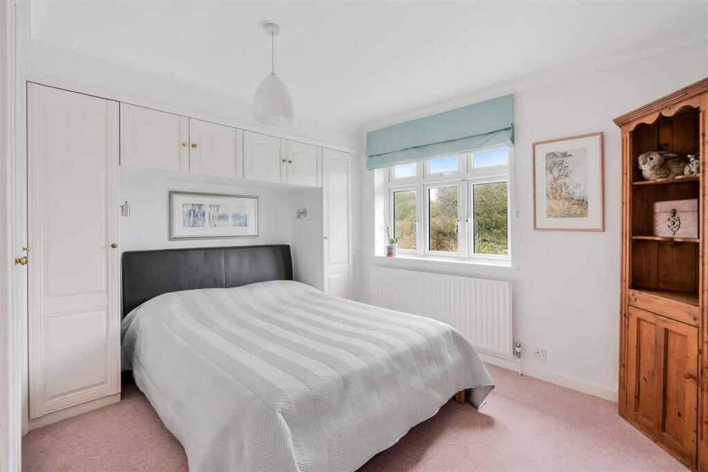 COLMAN CLOSE (24).jpg