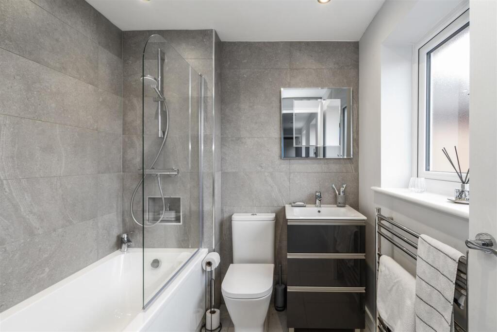 16 Oxford Drive_17.jpg