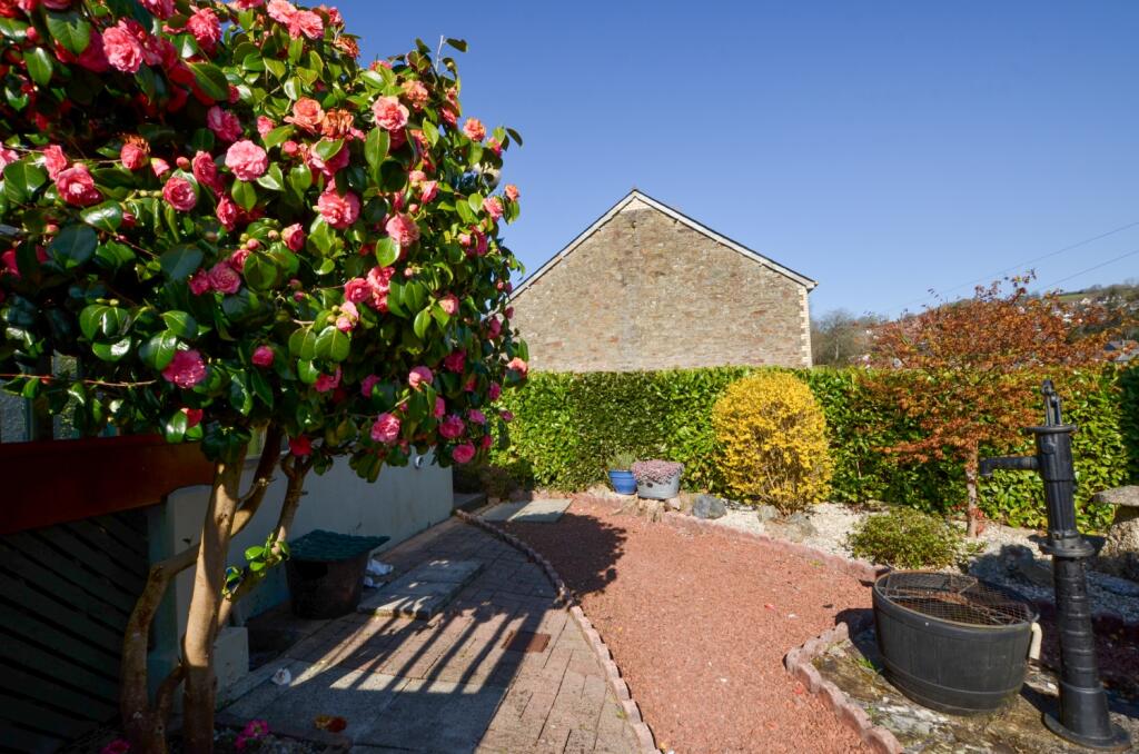 To Book A Viewing Call TPS Lostwithiel on 01208 87