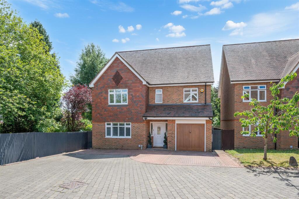 BYWOOD CLOSE, 4- (21).jpg