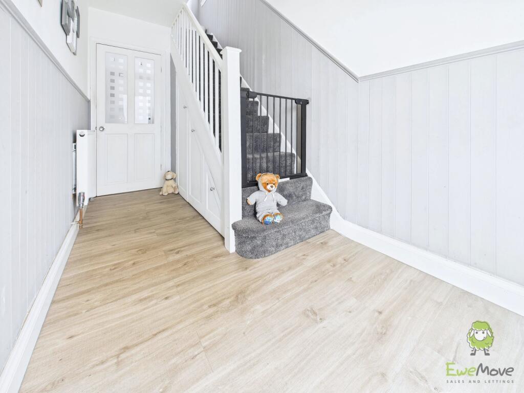 CAM01543G0-PR0160-STILL017