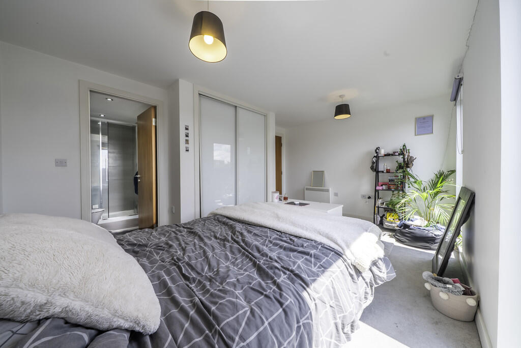 Maddison House000...