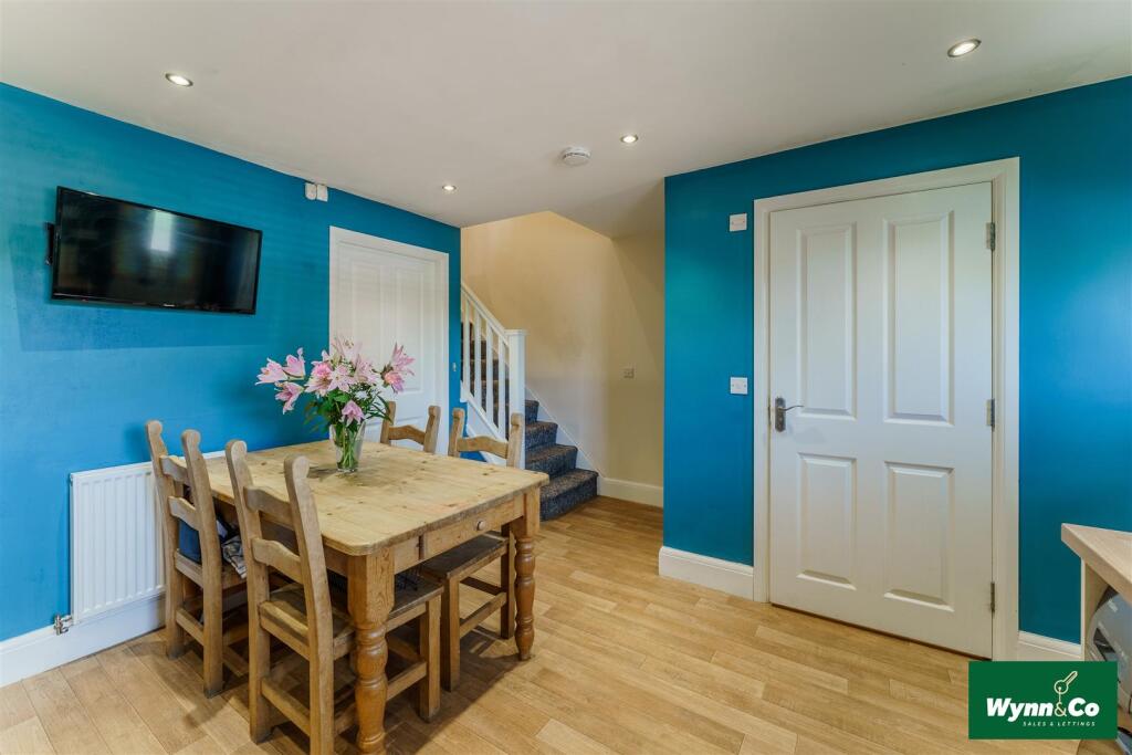 2 Wheatsheaf Court-1031L.jpg