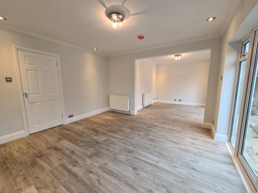 Living Room image 4
