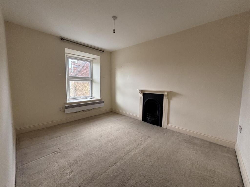 Bedroom 2.jpg