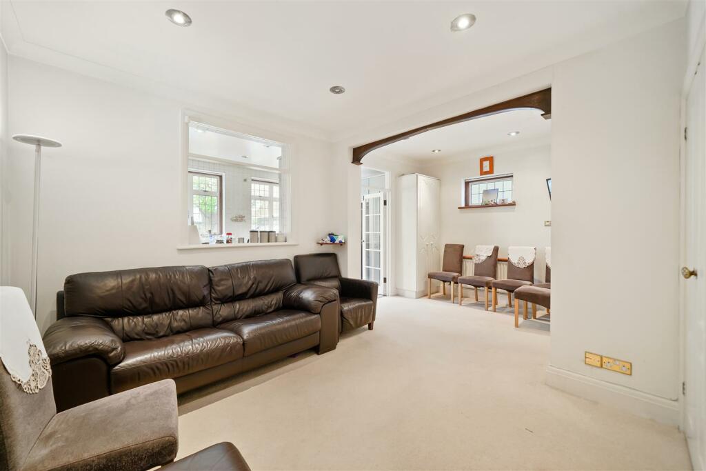 30 Pebworth Road - v00SM8vV3ZiFxph2AYrX.jpg