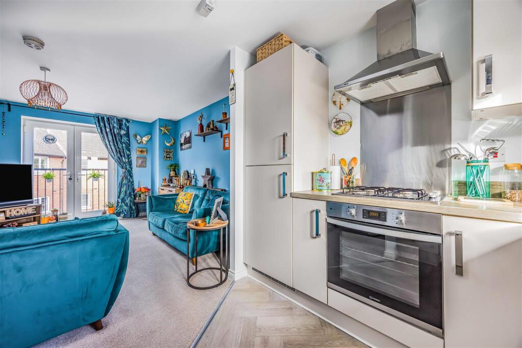 Flat 5, Mouliere Court, St. Georges Road, Denmead-
