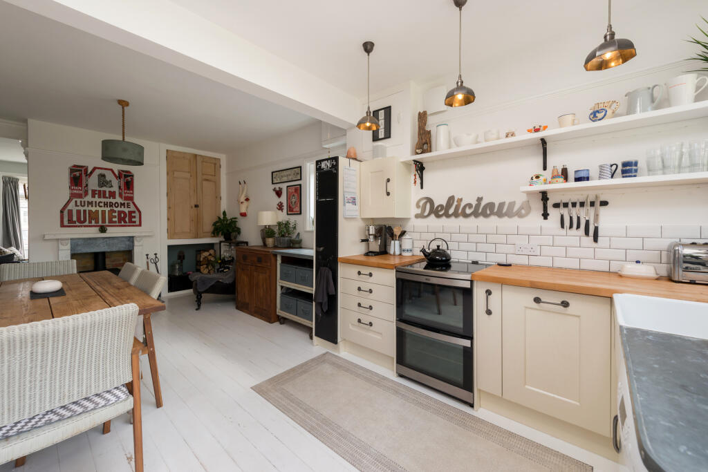 Kitchen / Dining Room