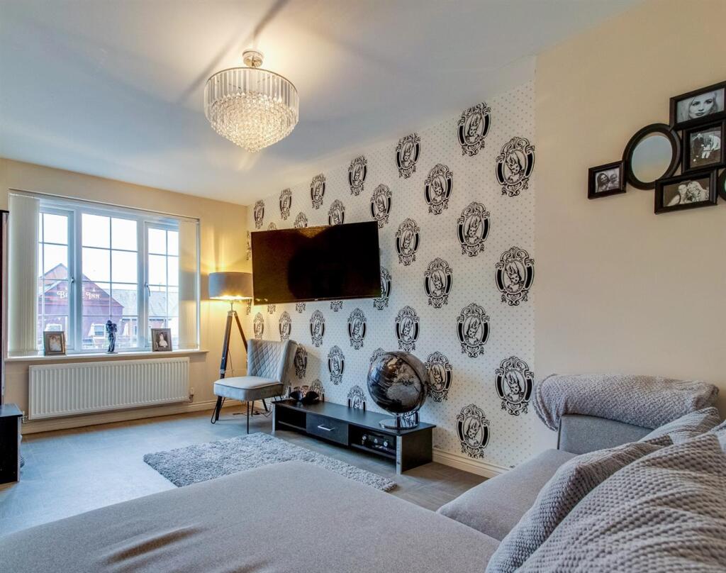 BEDROOM FOUR/FAMILY ROOM