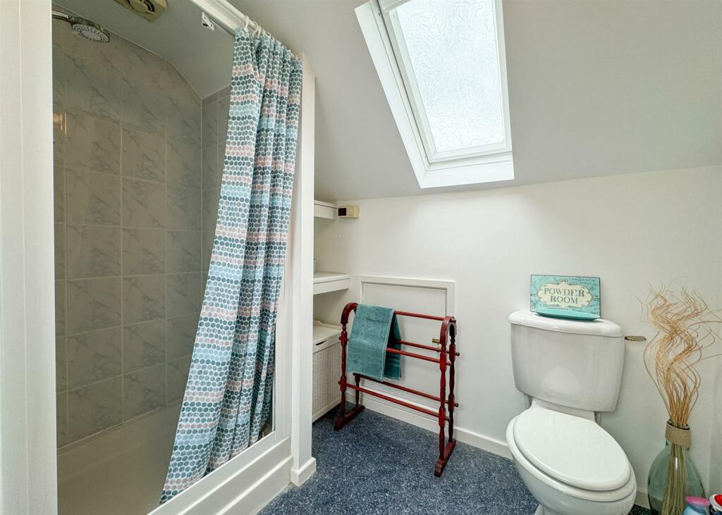 SHOWER ROOM