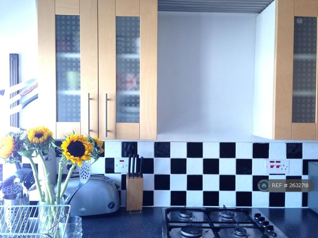 Kitchen Left
