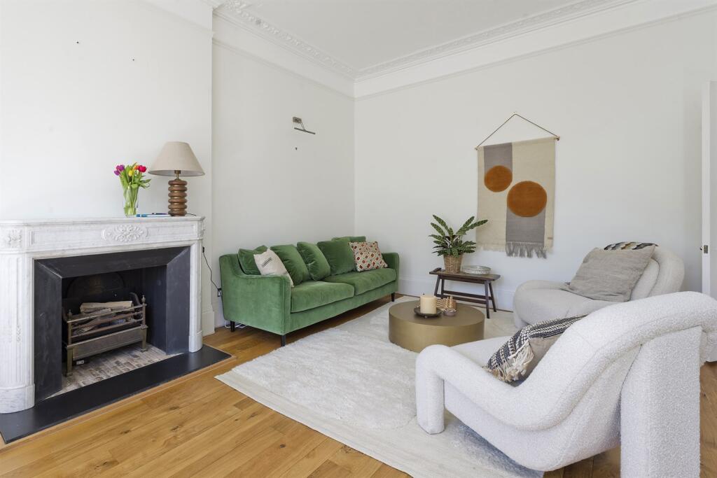 Reception Room alt v