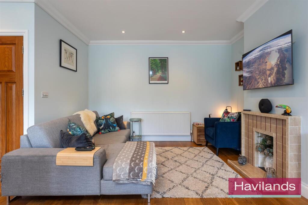 Oaktree Avenue-10.jpg