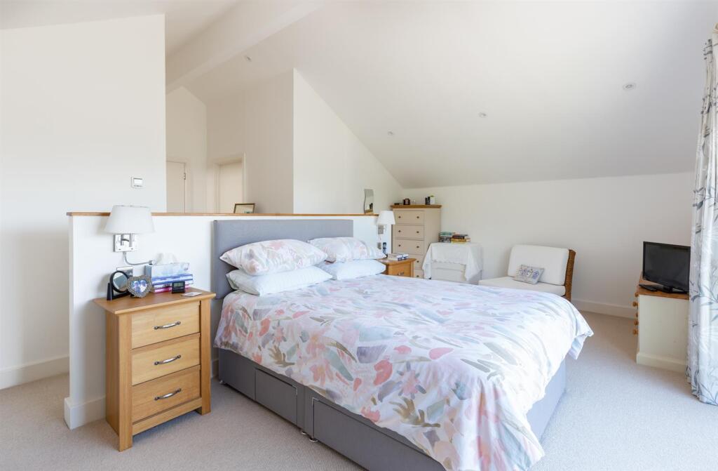 Principal Bedroom Suite