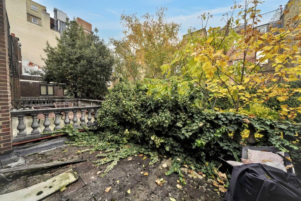 17 Yeomans Row, Kensington, London SW3 2AL