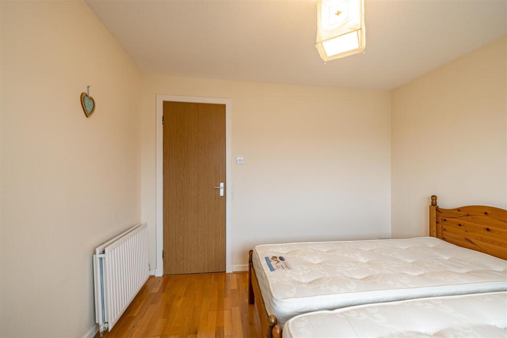 9 Sergeants Park Newtown St Boswells 25.JPG