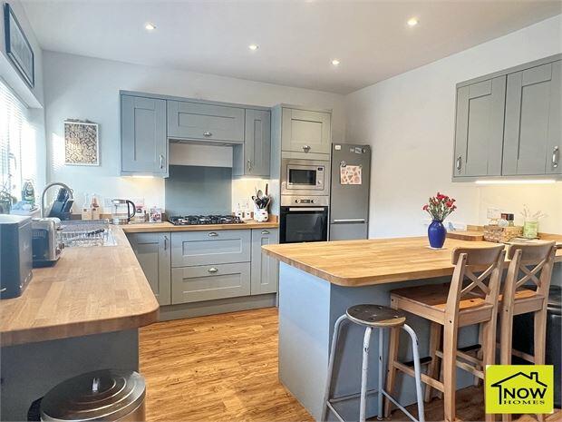 Dining kitchen