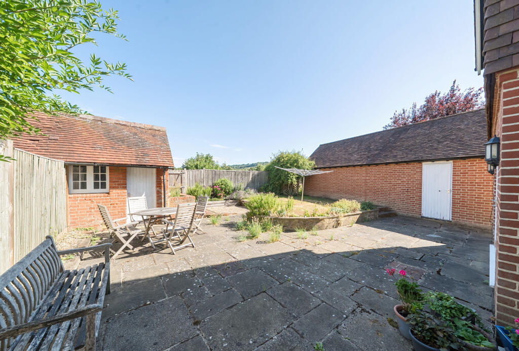 1323823-6-686e52c...