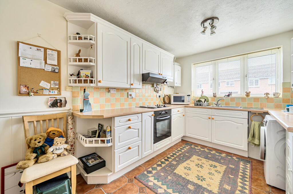 1349893-10-68c186...