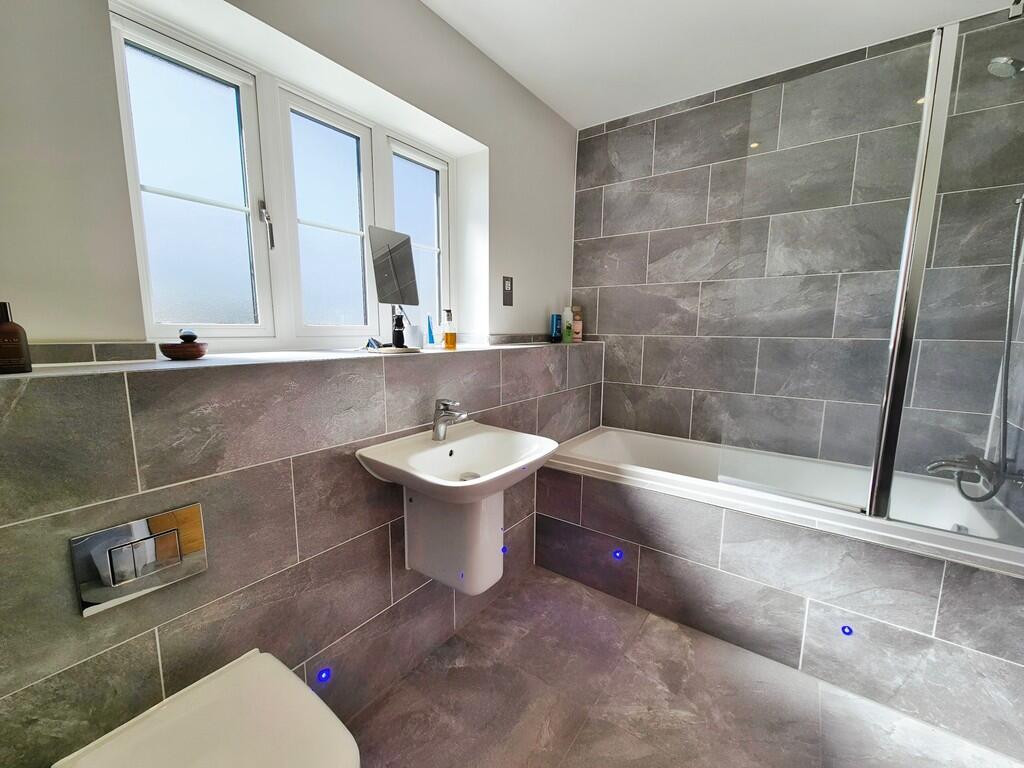 d517527d-10000252...