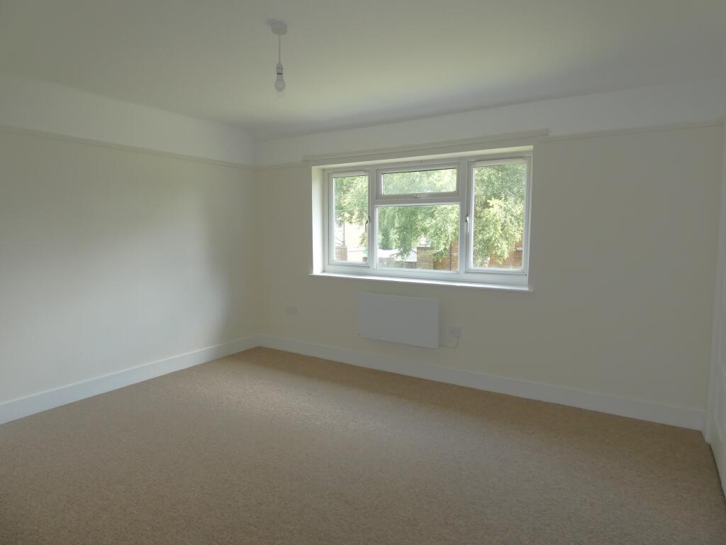 Pic 5 Bed One.JPG