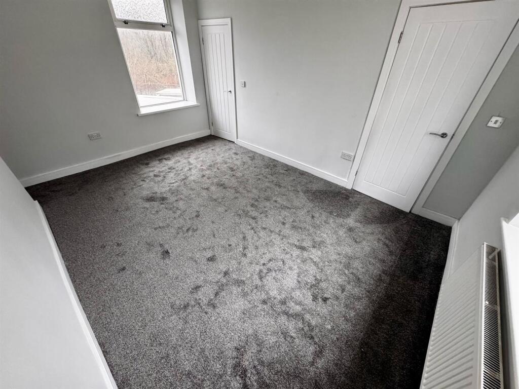 WhatsApp Image 2025-02-19 at 17.51.54-3.jpeg